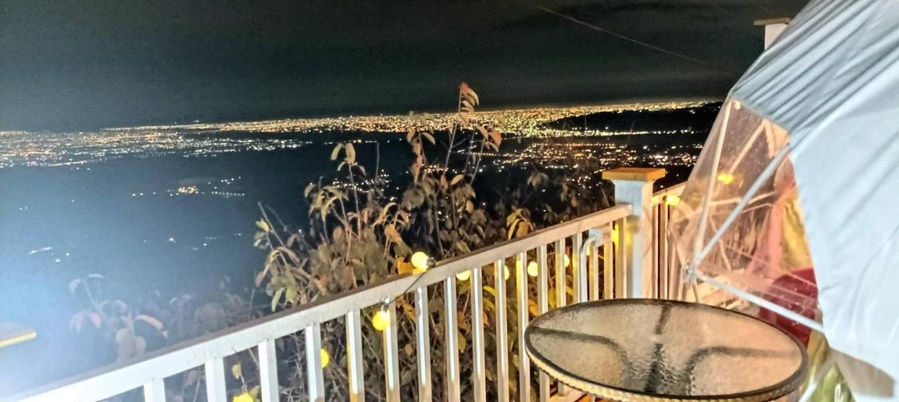 Sky Lounge B&B Zhushan Zewnętrze zdjęcie