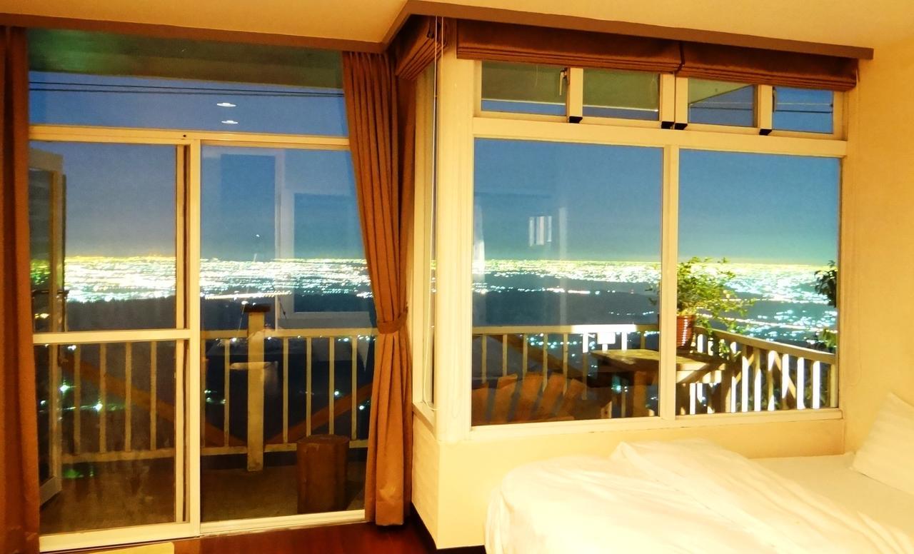 Sky Lounge B&B Zhushan Zewnętrze zdjęcie