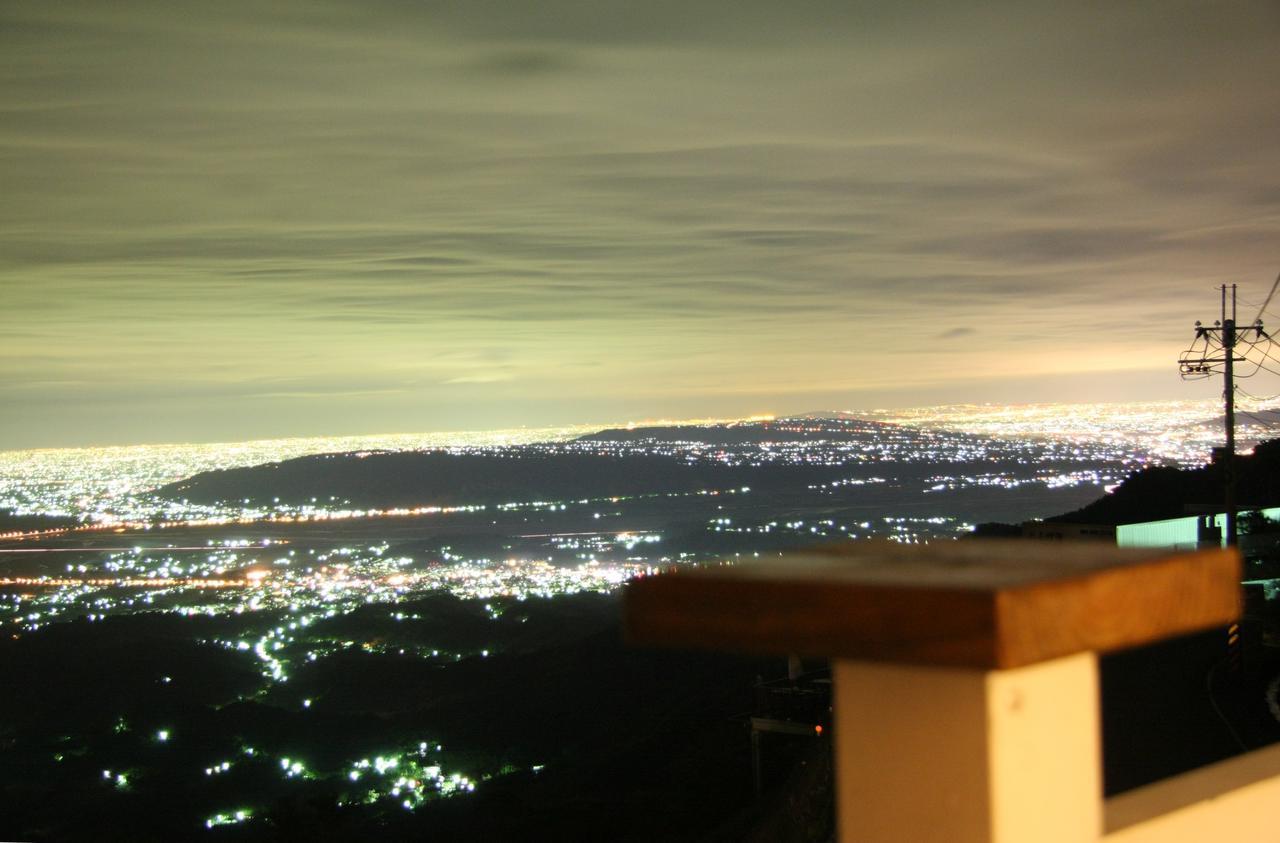 Sky Lounge B&B Zhushan Zewnętrze zdjęcie