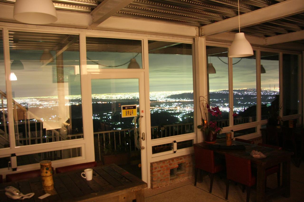 Sky Lounge B&B Zhushan Zewnętrze zdjęcie