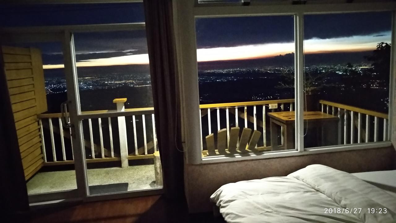 Sky Lounge B&B Zhushan Zewnętrze zdjęcie