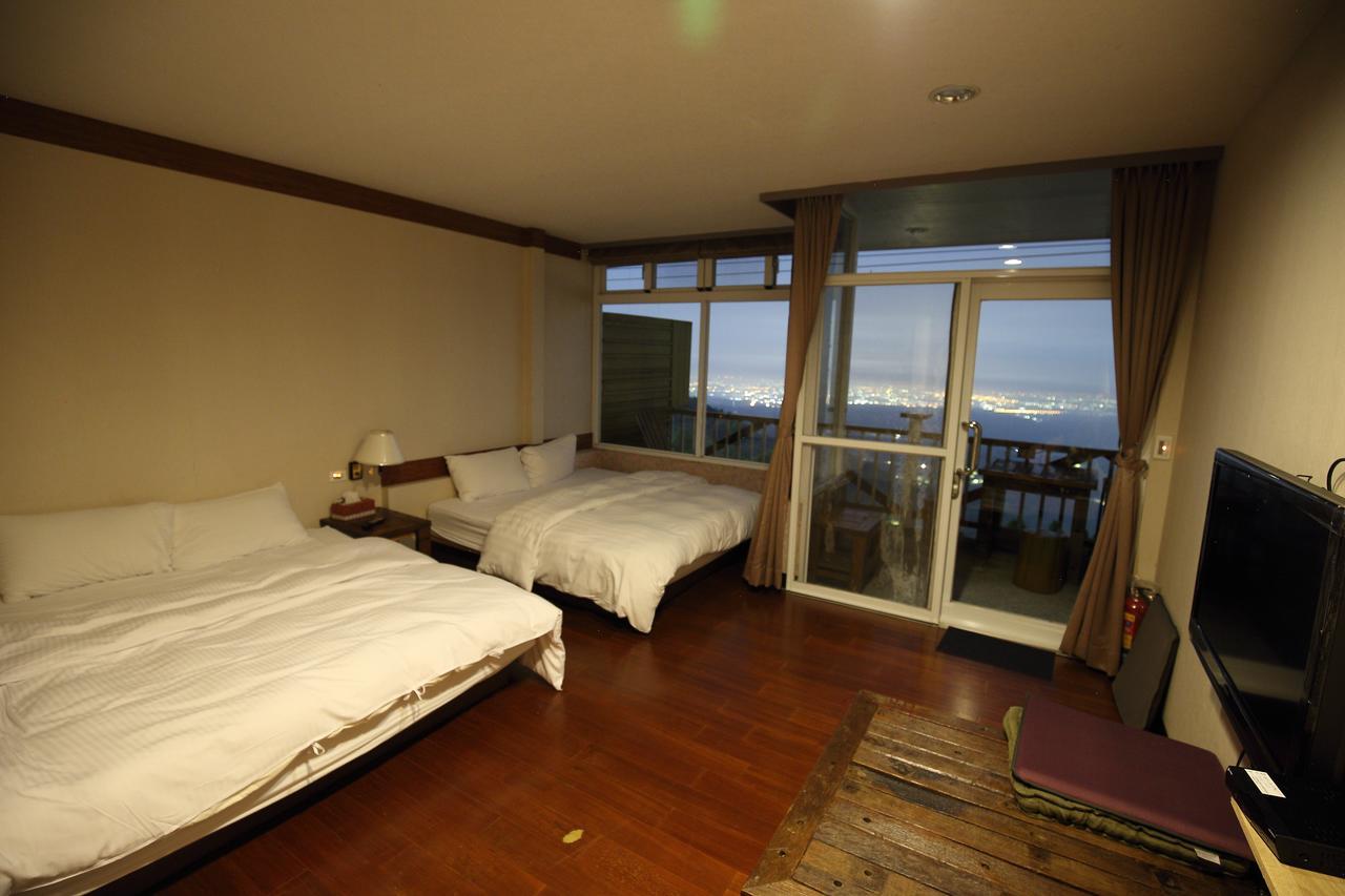 Sky Lounge B&B Zhushan Zewnętrze zdjęcie